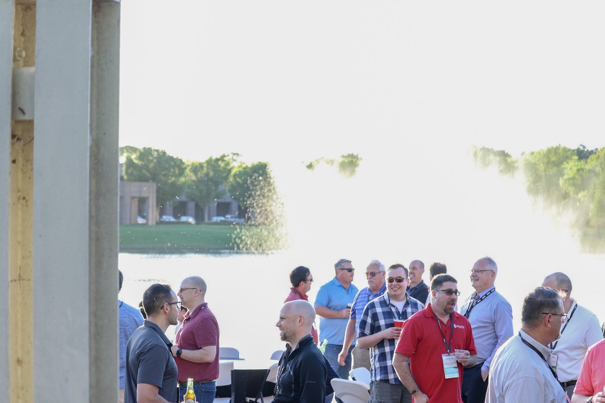 Adtran's tweet image. After a long day, it’s best to kick back and enjoy some good food, good music, and good company. #adtranBBSS19 #Broadband #Food #MicrowaveDave