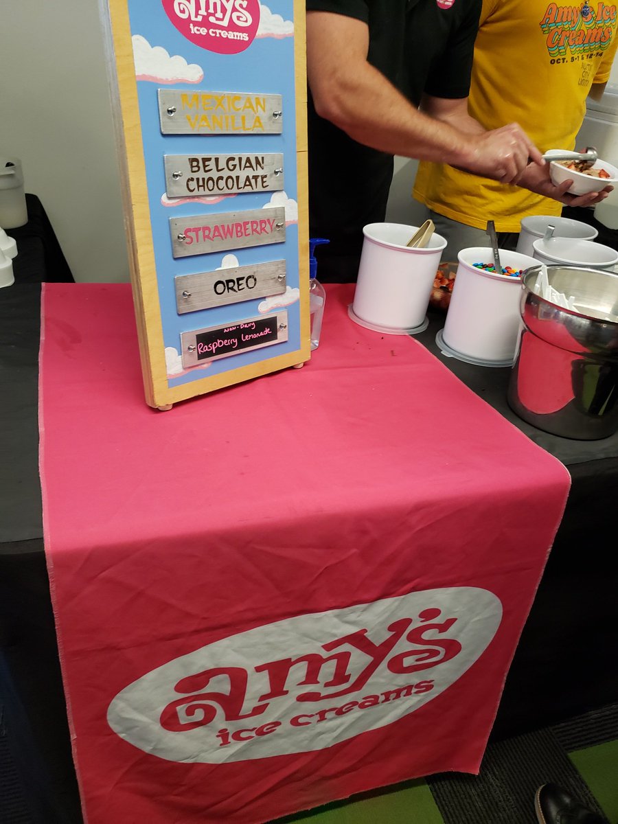IMPRES_Tech's tweet image. Thank you to the DELL Federal Team at Dell Headquarters for having us last week.  We delivered the tasty treats and they gave us a warm welcome.  #DELLHQ #IMPRESTechnology #IceCreamSocial #partnership #Amysicecream @AmysIceCreams @DellTech