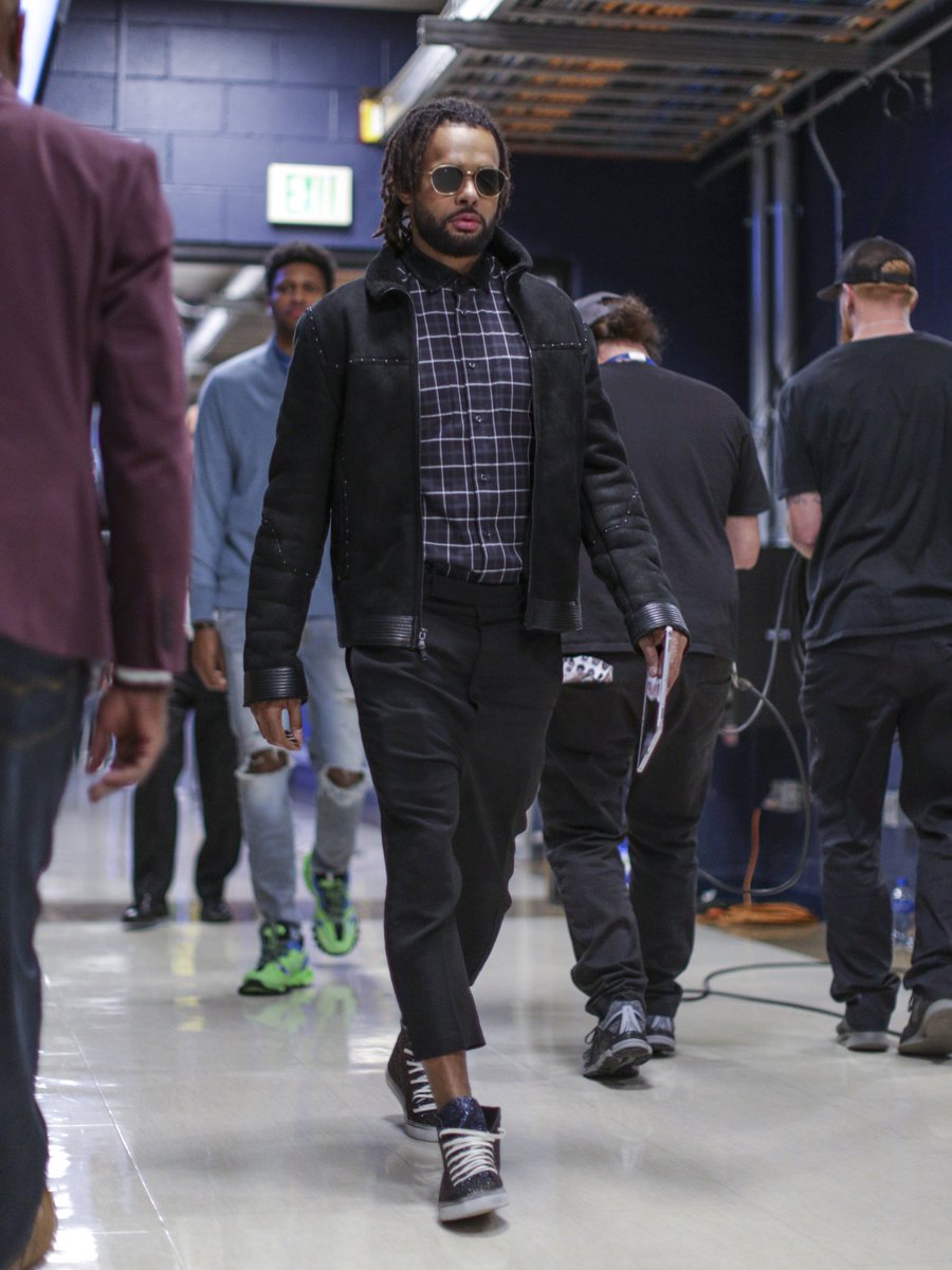 spurs's tweet photo. Squad is in the building. 🔥

#GoSpursGo https://t.co/Ivp2TNxgic