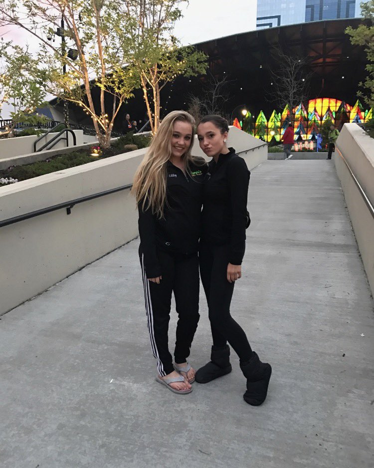 BinnerSydney's tweet photo. hbd to my bff🤩 @libbyhallen !! thanks for always being there to hold me up (Kendrick) you’re a real one!! love you forever https://t.co/ow7wAKJnJD