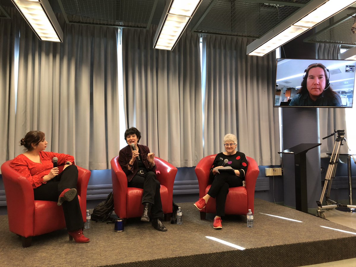 Meet three journalists who lead a double life writing fiction and poetry. Watch our panel and read @cenbrohen’s story here: ryersonjournalism.ca/2019/04/02/my-…