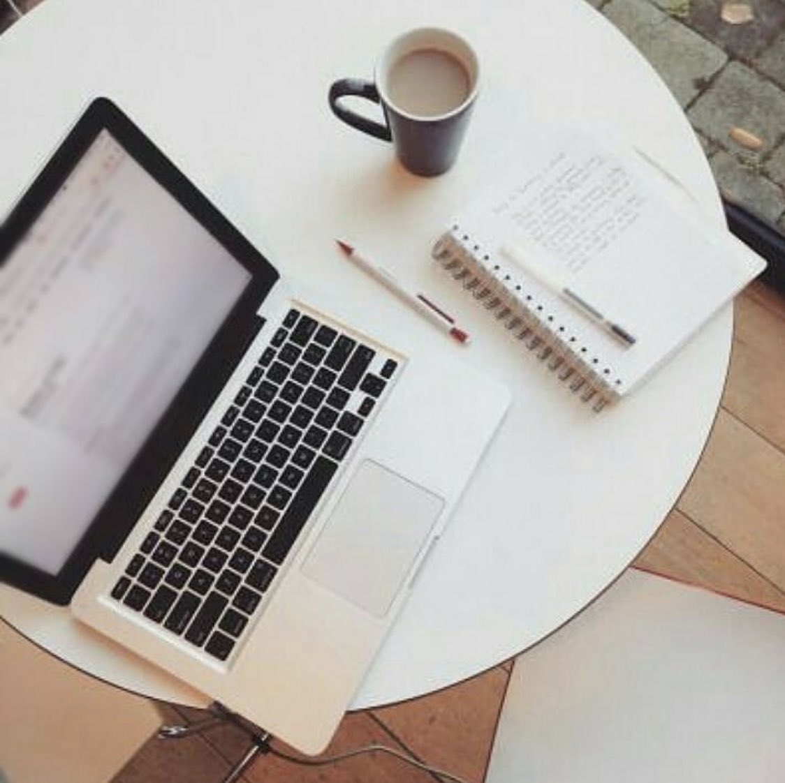 SuccessfulDeeds's tweet image. Working.