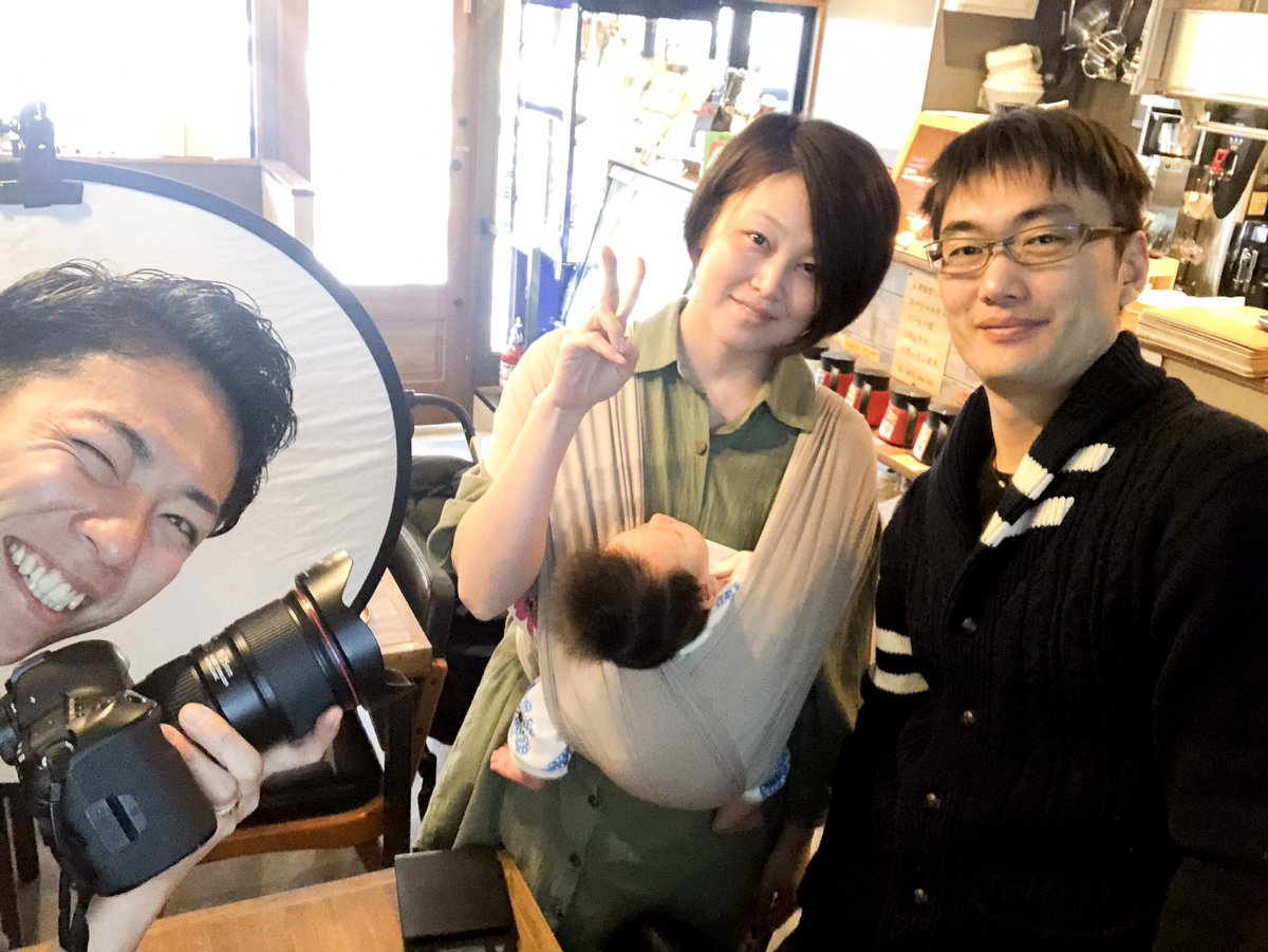 shun_tsujimoto's tweet photo. ☀️
中之島、58coffee ロースターズさん！
.
coffeeめっちゃこだわってていい香りがすごかった^ ^
.
ありがとうございましたー！
.
#58coffee #ロースターズ #自撮り
#写真好きな人と繋がりたい
#自由に撮るのが好き
#スナップ
#tokyocameraclub
#photography
#snapshot
#worldoor
#focus https://t.co/vbCgOErxos