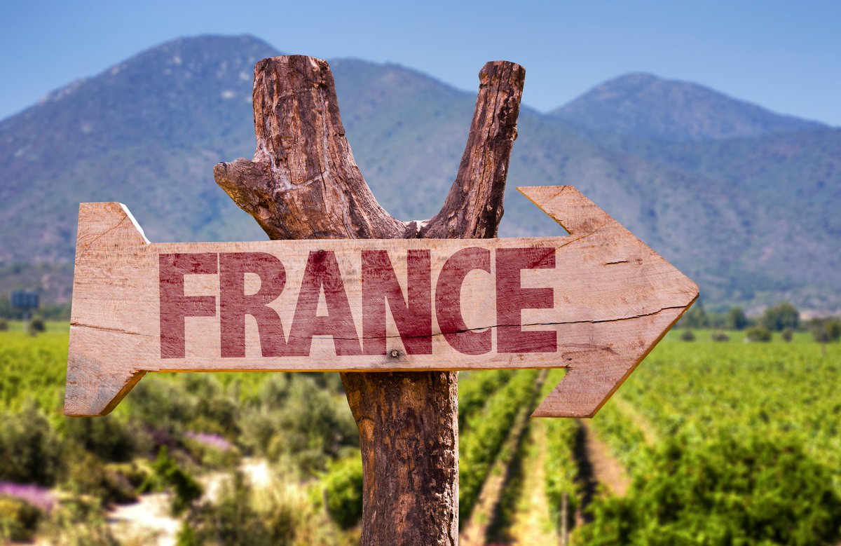 GMRum's tweet photo. We use carefully sourced ingredients from the famed Bordeaux region (terroir) of France to give our spiced rum its award winning taste. #Bordeaux #Rum #Terroir #GraciasMadreRum #GoldMedal #SpicedRum https://t.co/xZGKes3egv