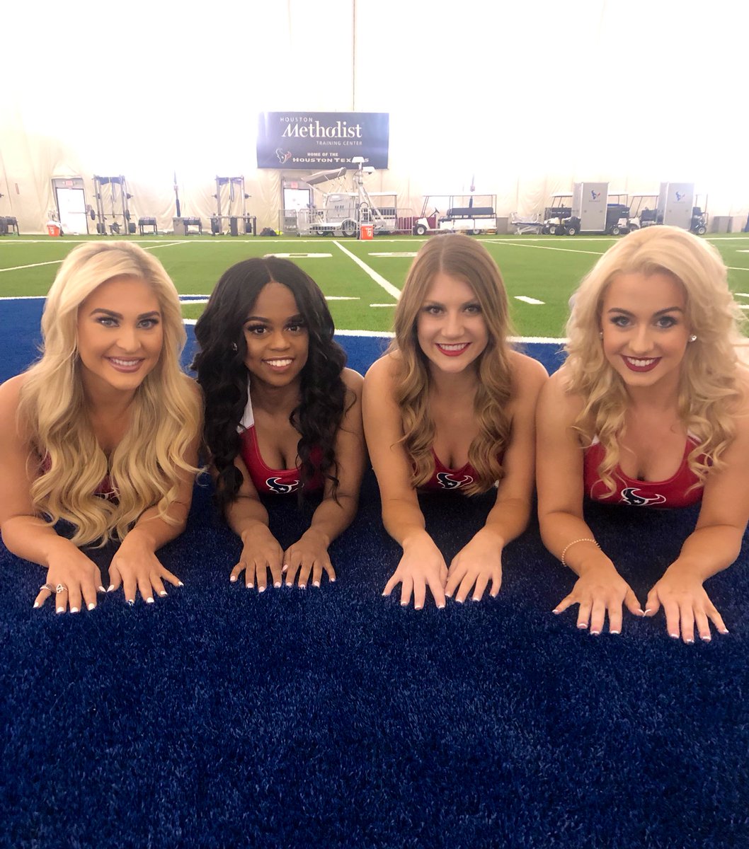 TexansCheer's tweet photo. Behind the scenes at our first #HTCFinalist rehearsal! https://t.co/bqzJUUp7zS
