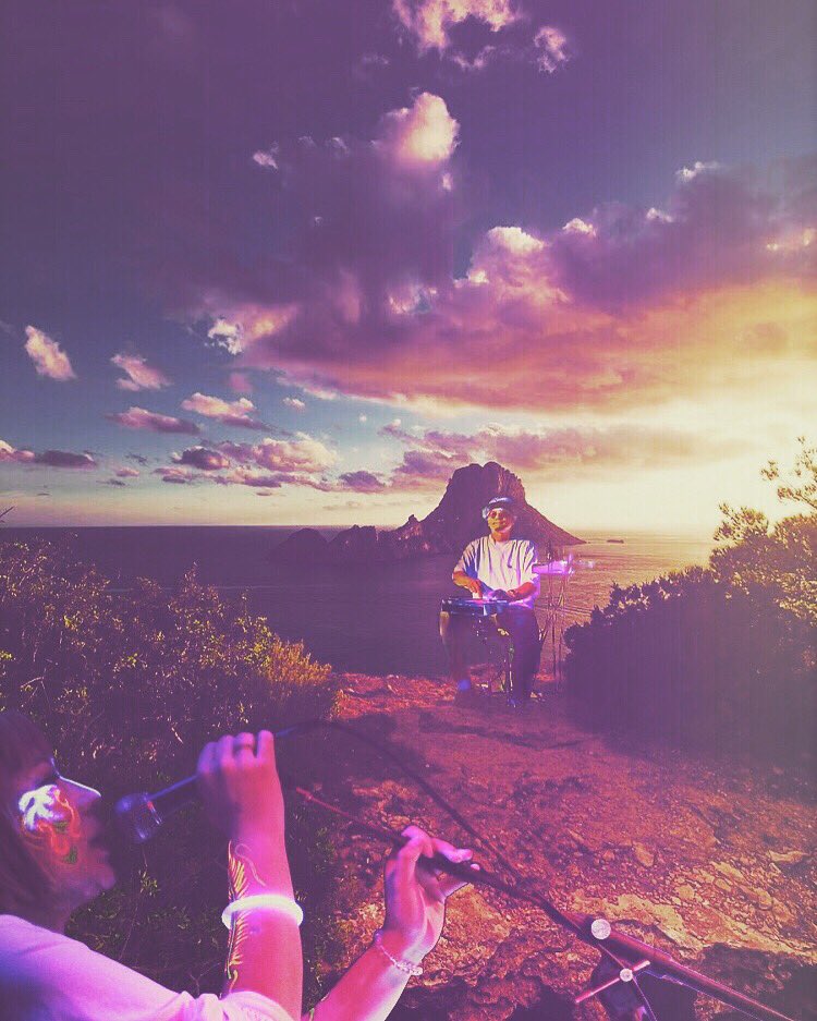 HASUWARK_label's tweet photo. somewhere  on the earth.

#technoartist #progressivehousemusic #musicelectronic
#ricardovillalobos #themartinezbrothers
#jamiejones #mmw2019 #miamimusicweek
#ultra2019 #ultramiami #ultralive #tchami
#dvbbs #bigroom #futurehouse
#blackcoffee #cercle #elax #deepintech https://t.co/ahFO4niJQW