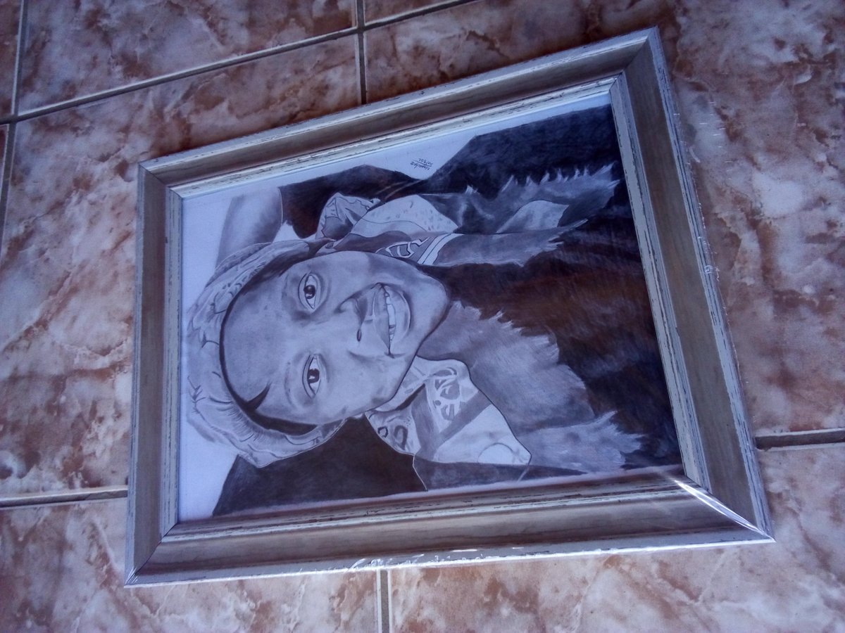 majoziarts27's tweet image. i do pencil framed portraits #FlySAExpress #25YearsOfConnections #WeFlyForYou #myEC 0718159082 (whatsapp me)