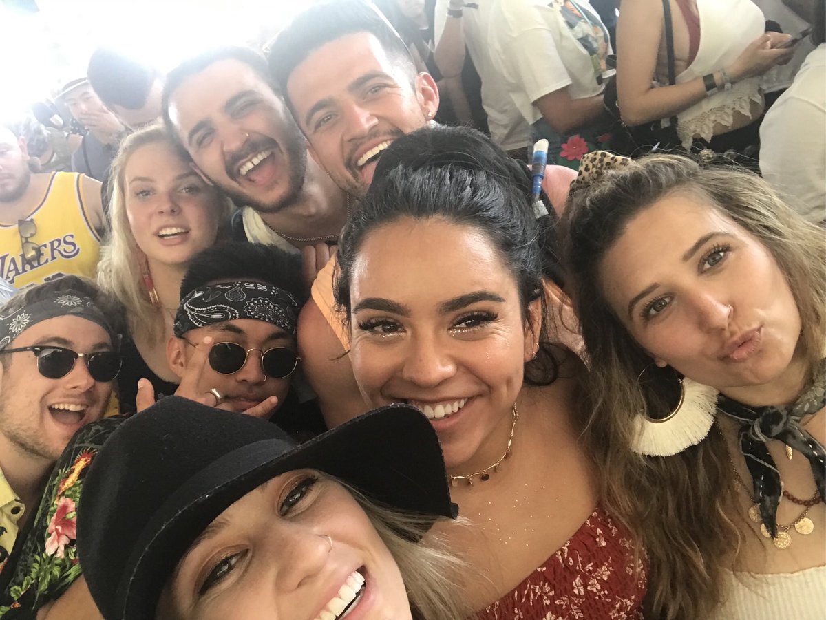 RealKlassy22's tweet photo. friends turn into family at these mf festivals guys....  such a bad ass time &amp; group #hellachella https://t.co/0d3pOgO5Qn