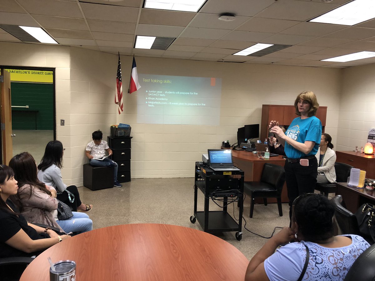 Parent University <a href="/KleinForest/">Klein Forest HS</a> promoting <a href="/AVID4College/">AVID</a>!  <a href="/GordonKSee/">Gordon See-Klein ISD</a> #MomentsInKlein