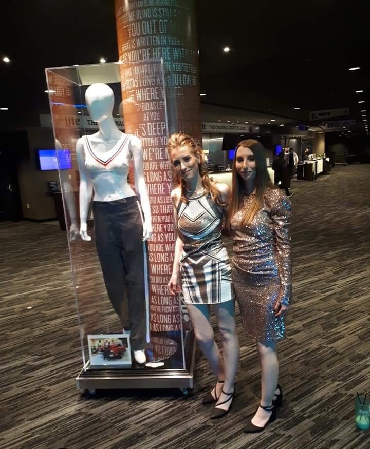 kawaiistefani's tweet photo. Can you believe that this was our life?! 😍🙏 #show25 @gwenstefani https://t.co/tvqtQZvL2o