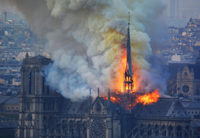easyshopsmile's tweet photo. Tragic events
Notre Dame de Paris Cathedral has a big fire ...
The Notre Dame Cathedral could not keep the roof and the Gothic spire. But the front bell tower is safe
#Paris
#Notre Dame de Paris
#easy smile shop
#easyshopsmile https://t.co/FI9y13lKn3