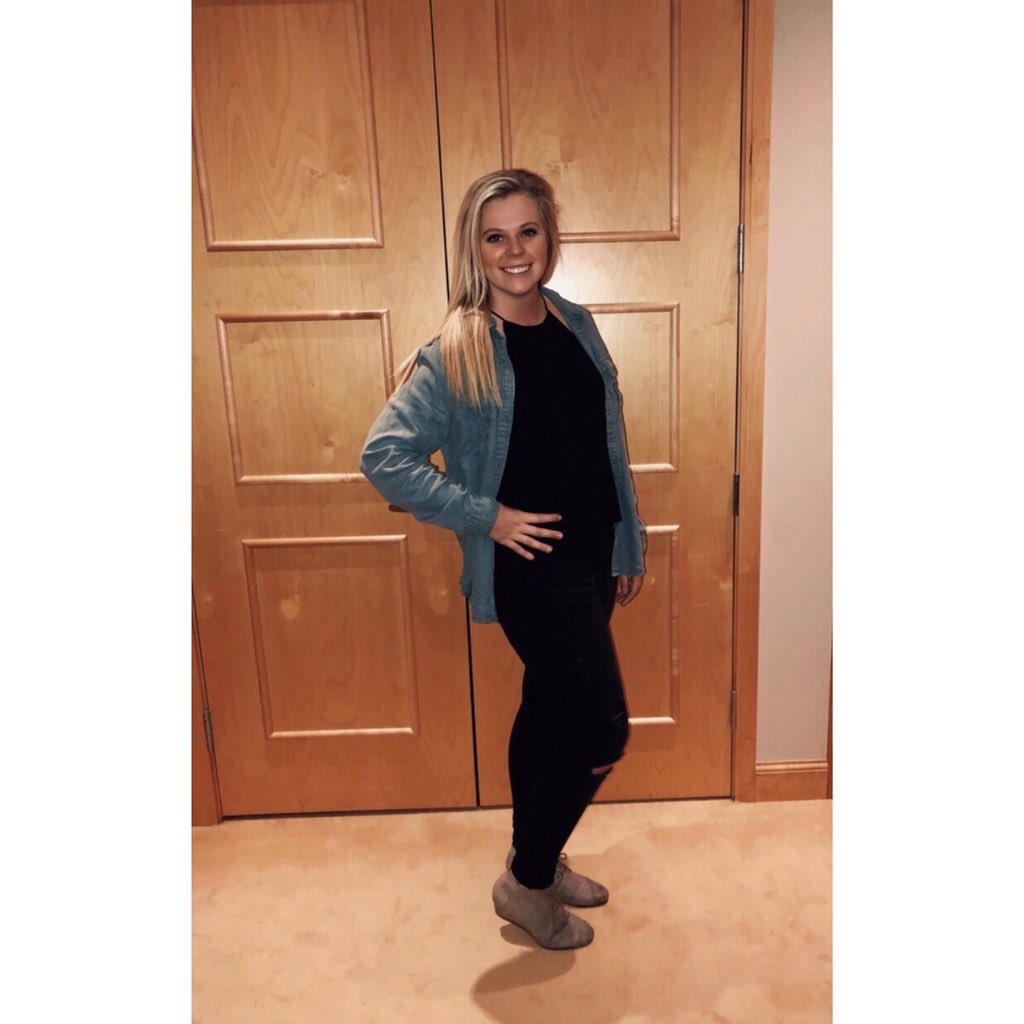 APO_DC's tweet photo. Congrats to our new VP of service! @Rylea_nicole https://t.co/lYpEJbLyPv