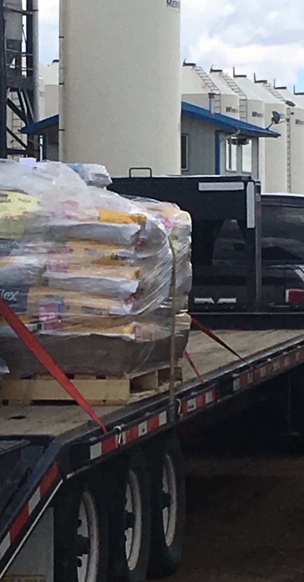 ArvelLawson's tweet photo. Signs of spring on my travels today! Great to see these yellow #TruFlex bags loaded up for #plant19! This is one my longtime trial cooperators who will be working with me on a @Bayer4CropsCA trial this summer. #bayerteam https://t.co/LHMiHRc5sf