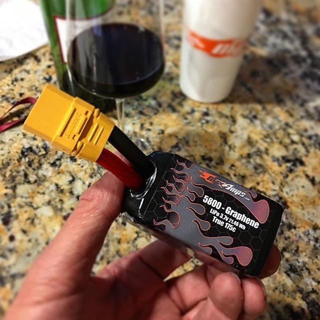 TimSmithRacing's tweet photo. From the Master builders at MaxAmps a Little something for the 1 cell Prostock. #maxamps #sizematters #1cellworld https://t.co/x4HArExAn2 https://t.co/NwF0szrNQC