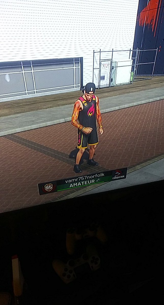 vamr757norfolk's tweet photo. @youFamousEnough just getting ready for season3 @HeatCheckGaming #CallMeVa #VaAndTheGang https://t.co/VEySXYKeFQ
