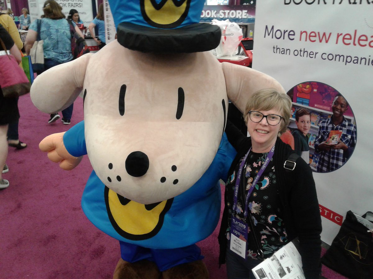 You never know who you’ll meet at #txla19! That’s right, #cecheetahs, Mrs. Nored met Dog Man! How cool is that?! 🤩