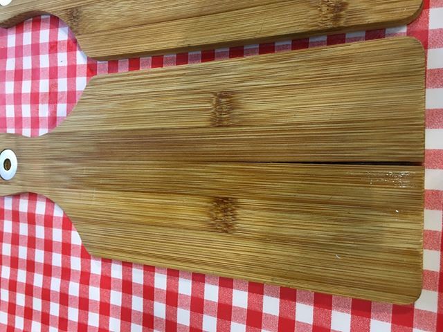 fab_slabs's tweet image. These are NOT Fab Slabs cutting boards. Fab Slabs cutting boards are all
made from one single solid slab of timber so they wont split. 
#designagent #cuttingboardsdesign #iamagency #onmytable #woodturning #woodporn #art #wooddecor #pizzaboard #woodworker #woodworkers #coaste…