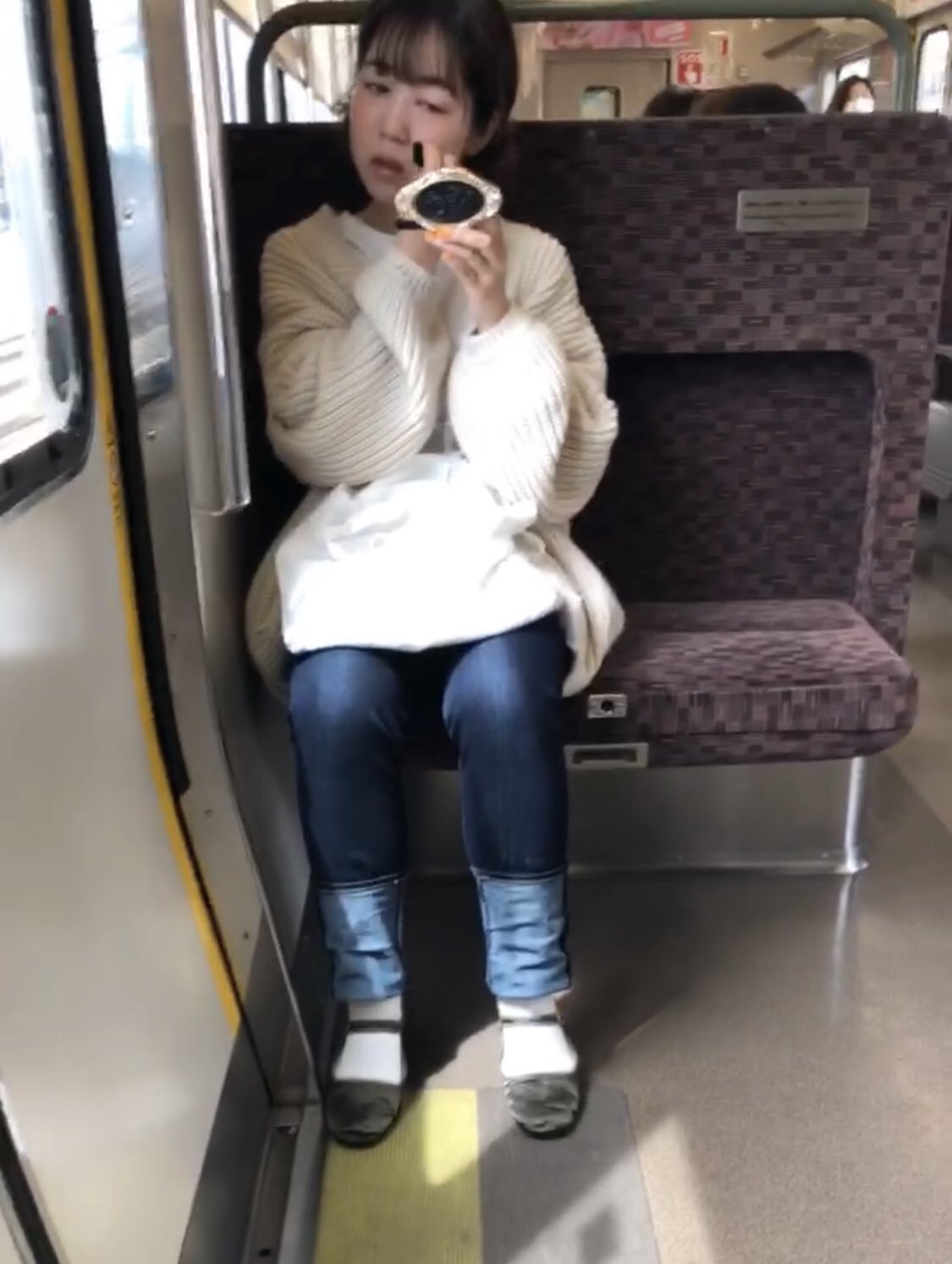 電車でメイク - Twitter Search / Twitter