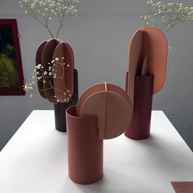 MOCO @ #MilanDesignWeek2019: Suprematic vases by @katerynasokolova for @noomhome.

#design #Modernist #vase #katerynasokolova #MDW19 #salonedelmobile2019 bit.ly/2IBXNbT