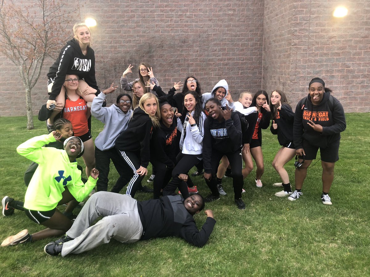 Congrats Ladies!!! Girls team was victorious over Jackson Liberty bringing us to 4-0-1 🙌🏻 So many PRs and our cheering squad was on point. As always... very proud of you all ❤️