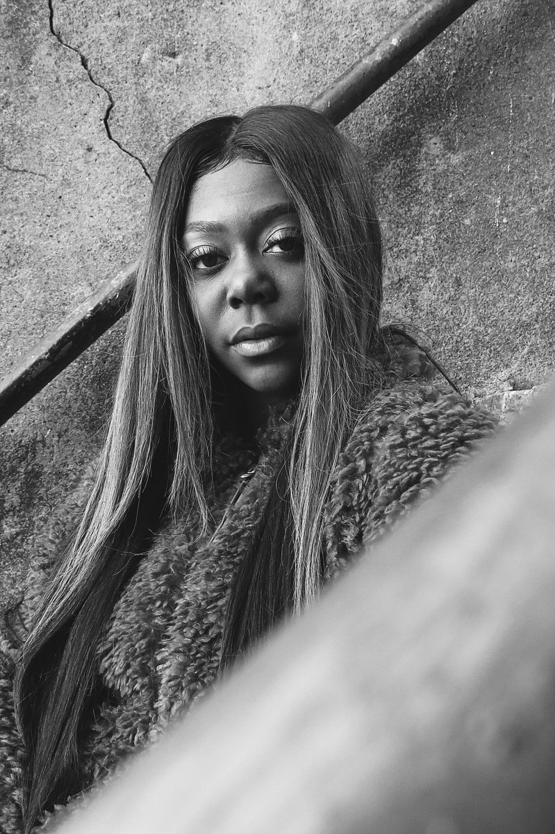 Chev333____'s tweet photo. @TevinVassell @_aicilram A 333 Vi$ualist .
IG AsSeenByChev
βββ#CameraKilla #AmerikasMo$tWanted #333 #IndigoMonkey #Savannah #ATLIEN #ATLHOTTIE #FEMALESHOOTA https://t.co/lbsv8yqZ3A