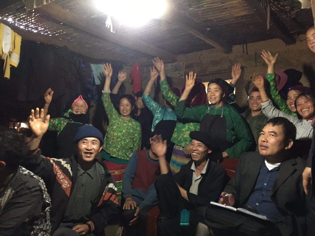 CareVietnam's tweet photo. Villagers in the water-scarce Ha Giang province discuss how they want to run a community project to bring and store water. Given the chance to decide for themselves, everyone brings the best idea to the meeting. #P4EM #resilience @Irish_Aid @Irelan https://t.co/AM6Mo1X5xu