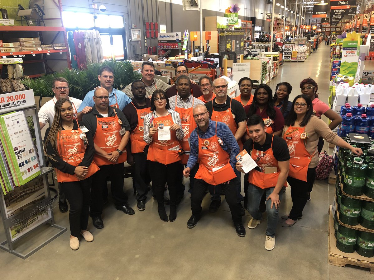 Great walk with our team in W. Houston!  Awesome engagement from the leaders in this store! Special shout out to Mary, Malcom and Rodrigo! Keep up the great work! @rayhinthd2sixO <a href="/Sam10000days/">Sam</a>