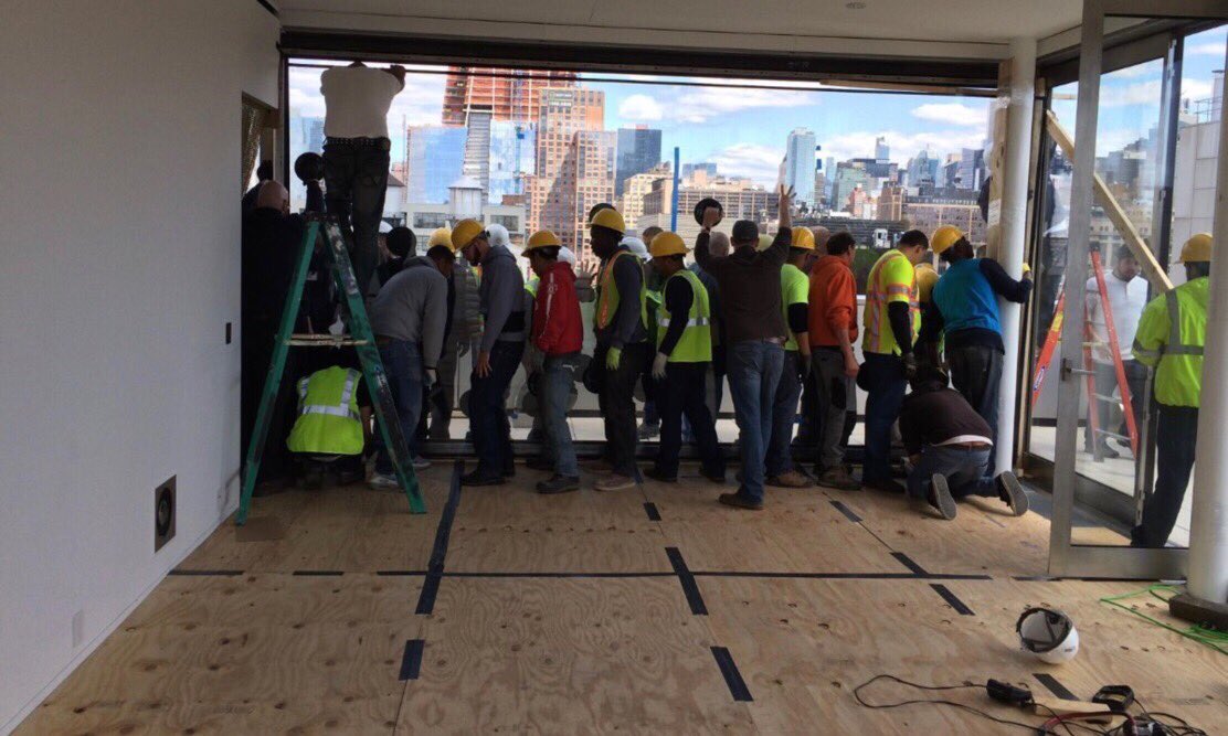 SmartLiftUS's tweet image. Are you in the #glass business and tired of lifting glass by hand. 

#SmartLift is the world leading manufacturer of mobile glass manipulators 

LETS TALK SMARTLIFT!!!

#glazing #window #heavyglass