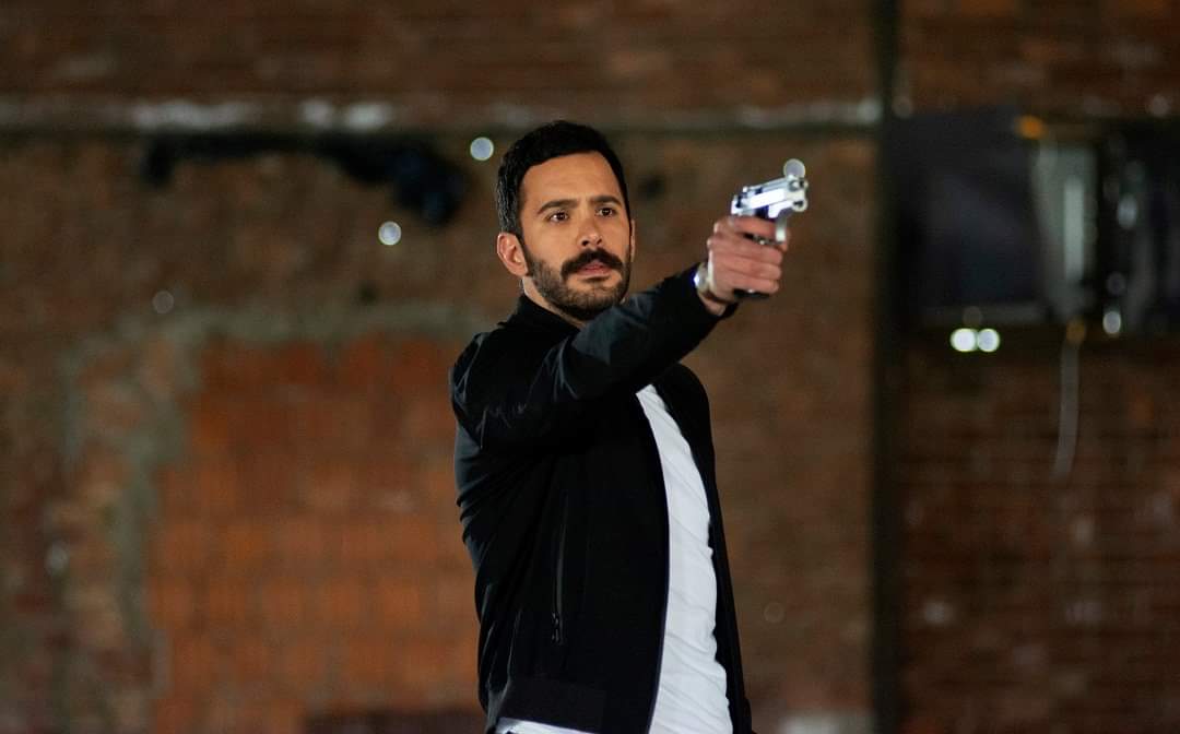 ворон турецкий сериал в какой серии дила и кузгун целуются. ‎kuzgun/ворон 2019. кузгун ворон барыш ардуч. ворон сериал турция 2019. ворон сериал турция 2019.