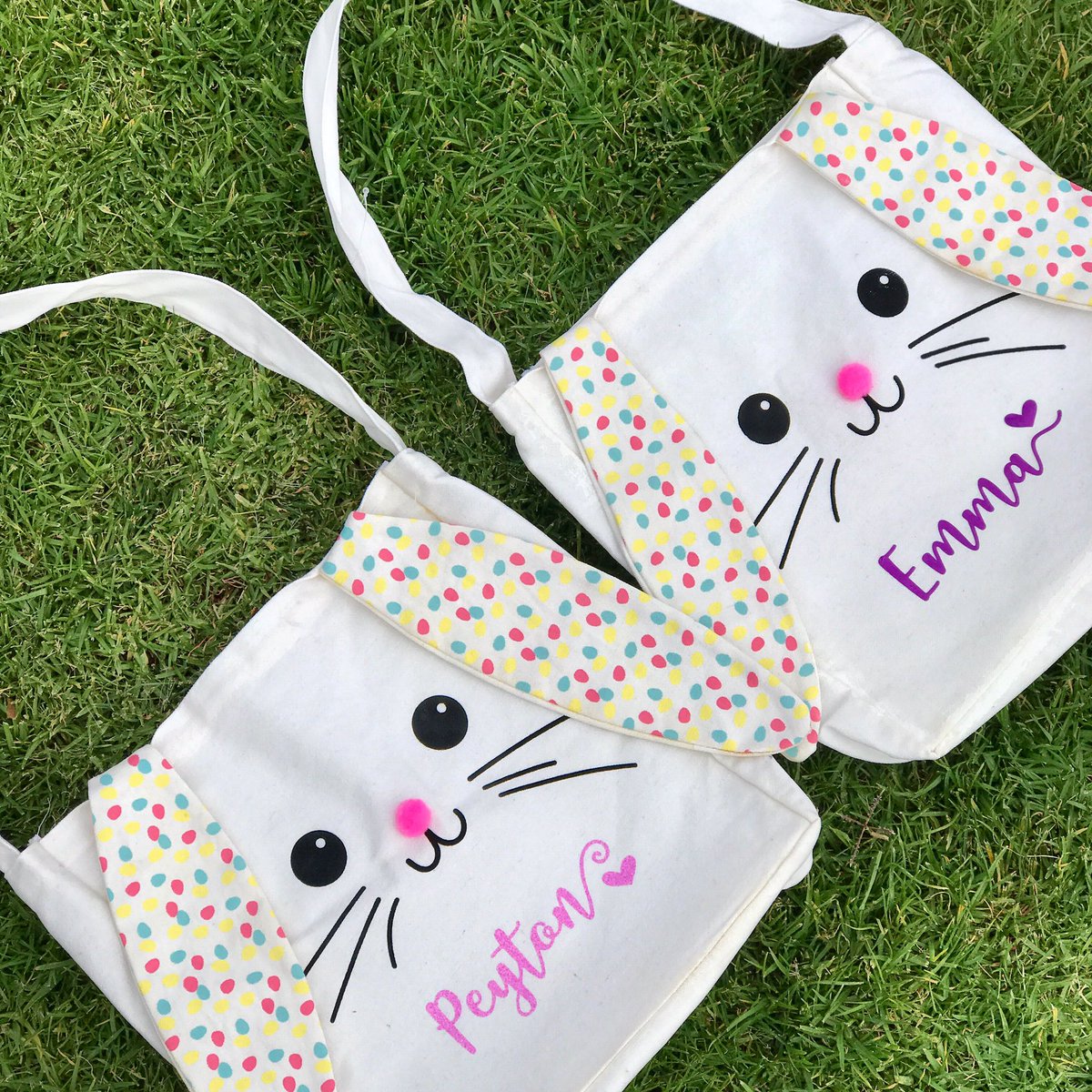 pslovelydesigns's tweet photo. Ordered yesterday and shipped today to make sure they arrive in time for the Easter egg hunt! 💕🐰

https://t.co/t7or6DAf4C

#easter #easterbasket #easterbaskets #girleasterbasket #diy #craft #etsy #etsyseller #etsyshop #etsyfinds #momfinds #onlineshopping #customgifts #custom https://t.co/fzs6aX4eOK