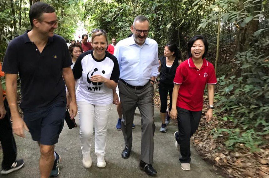 SwissAmbSGP's tweet photo. It's #hiking time of #SwissWeek19🥾 Had the pleasure to welcome Ms Sim Ann, Senior Minister of State, @SingaporeMCI, to join me on the #Swiss-#Singapore friendship hike at #BukitTimahNatureReserve🇨🇭⛰️🇸🇬 Thank you @MySwitzerland_e and @nparksbuzz for this great event! #planitswiss https://t.co/5EypeskKpJ