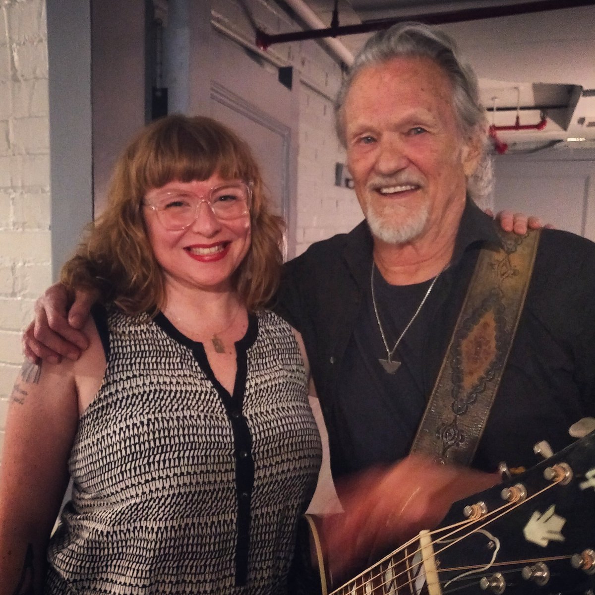 Three months ago I decided to tell Twitter my favourite story of solidarity: Kris Kristofferson standing with Sinead O'Connor while the world was against her. That's maybe why you are following me! Those tweets found their way to Kris, and tonight I got to thank him in person. <3
