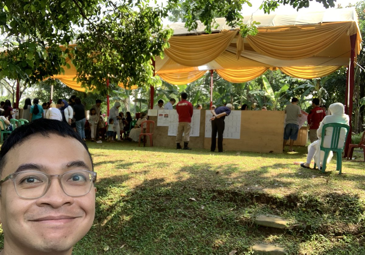AdrianSuharto's tweet photo. #voting day in Indonesia! #Pemilu2019 https://t.co/cvQEbwHZfm