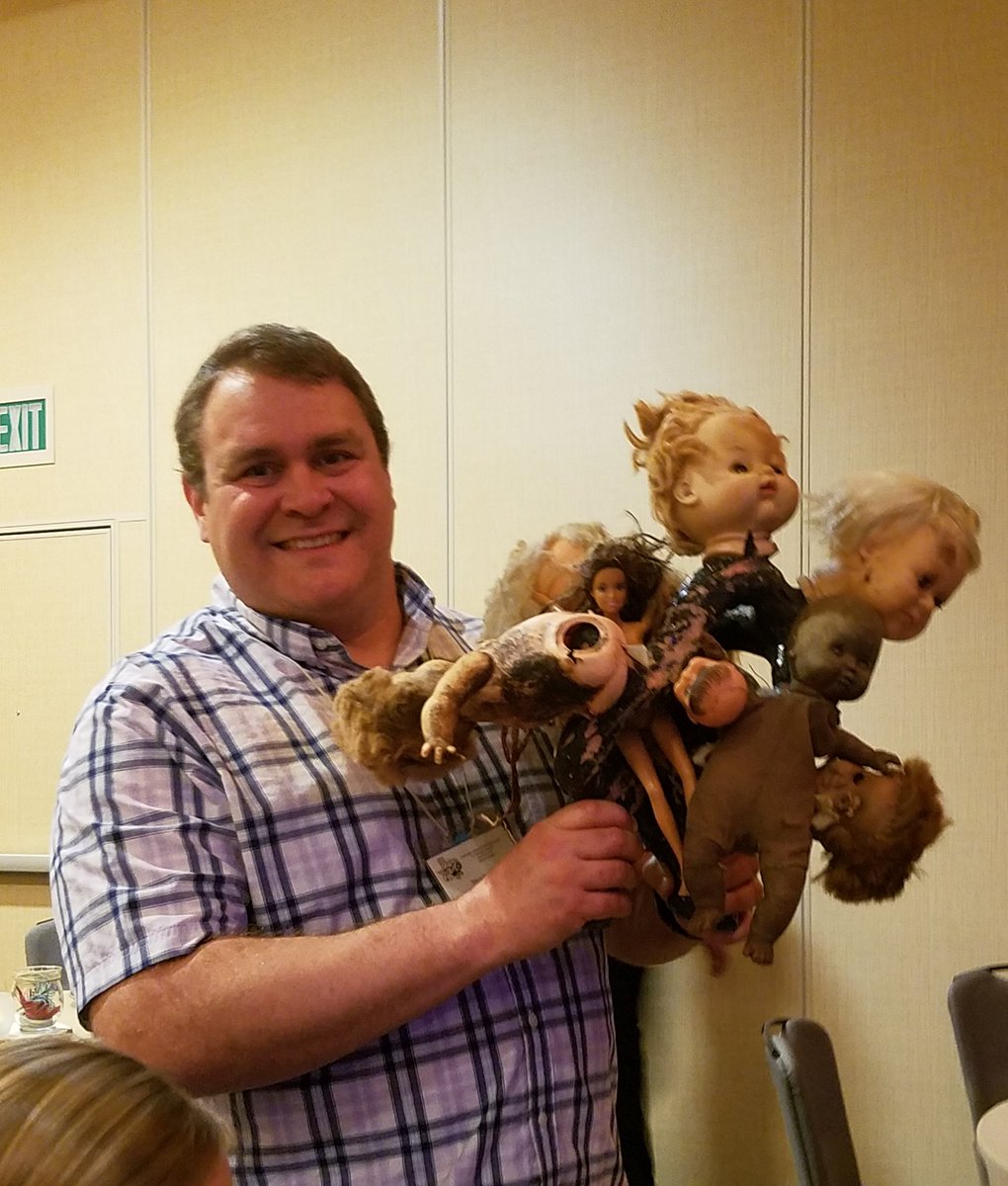 JM_Archambault's tweet photo. @DaveZanatta @MusselLab_CMU won the big mystery box prize!!! #RiverBooty #BabyDollHead #FMCS2019Texas #GoodLuck! #BadLuck? https://t.co/iwinbniC05