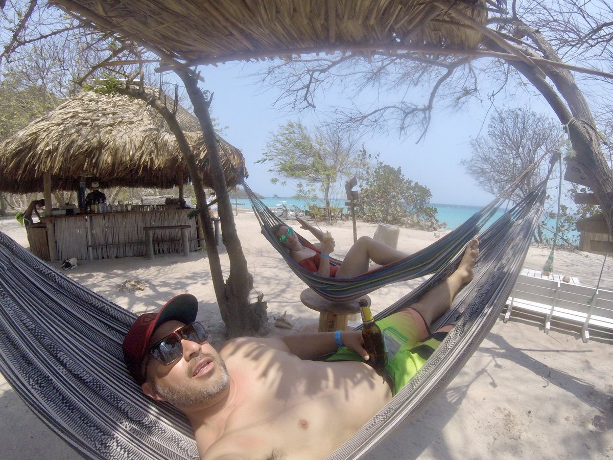daveed_ca's tweet photo. 📍Islas del Rosario is all of paradise. Recommend you take a ferry or a larger ship, the sea was rough but it made for an adventures ride. Stay overnight on the island and enjoy all of its beauty. 

#colombia #travelblog #Travel #SouthAmerica #gotouring #tripmaximizer #caratagena https://t.co/djbYF8EZy1