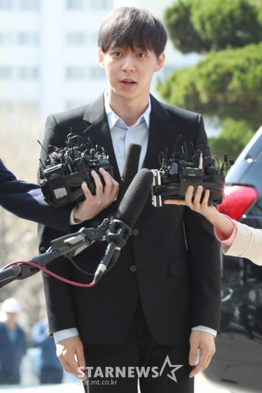 koreanindo's tweet photo. Park Yoochun Tiba Di Kantor Polisi Untuk Menjawab Pertanyaan Atas Kecurigaan Penggunaan Narkoba
https://t.co/63Uc4k0GAg https://t.co/O2U16SKx0d