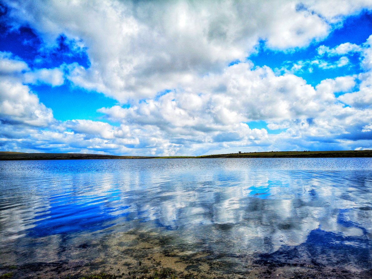 JMCookPhoto's tweet photo. Yesterday's trip to Cornwall to shoot a wedding was a pretty nice one. 😊
#colliford #cornwall #reflection
@CornwallLifeMag @CornwallGuide @WhatsOnCornwall @cornwall_living @CornwallLive https://t.co/MiupB4EFoQ