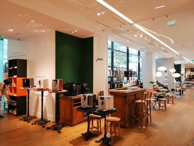Jura France (@jura_fr) on Twitter photo Notre magnifique corner vous attend <a href="/Lebonmarche/">Le Bon Marché</a> ! Toute la gamme de nos machines y est présentée et notre démonstrateur sera ravi de vous faire découvrir l'univers de notre maison !
#coffeelover #juracoffee #Paris #coffeecorner #goodcoffee #ifyoulovecoffee #Swiss #quality Notre magnifique corner vous attend <a href="/Lebonmarche/">Le Bon Marché</a> ! Toute la gamme de nos machines y est présentée et notre démonstrateur sera ravi de vous faire découvrir l'univers de notre maison !
#coffeelover #juracoffee #Paris #coffeecorner #goodcoffee #ifyoulovecoffee #Swiss #quality