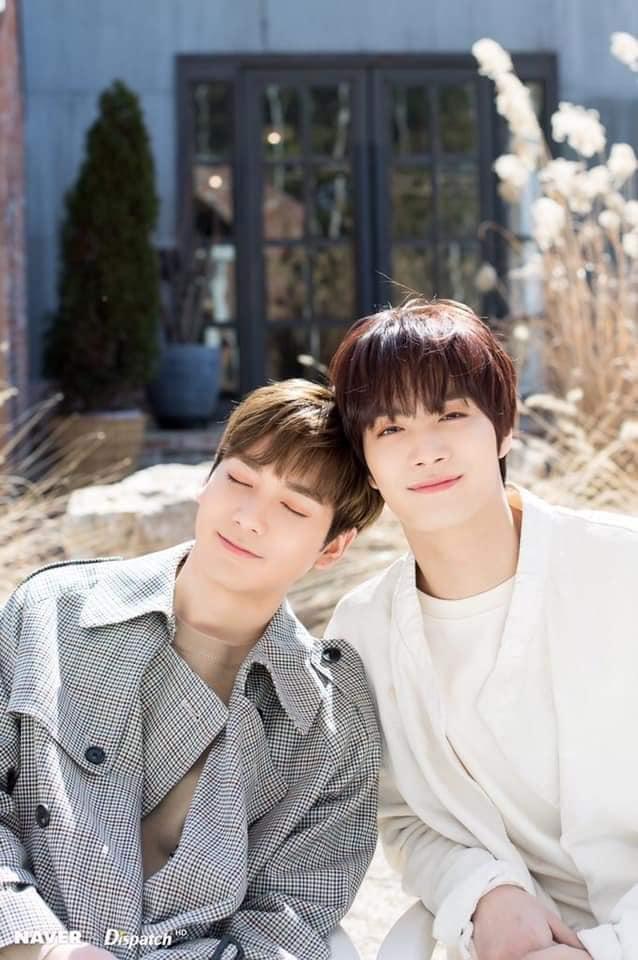 MyMelKwak's tweet photo. Dad and the uncle Me and Wow are scared of
#JRon #WhereIsWow https://t.co/oLuDdcTjLH