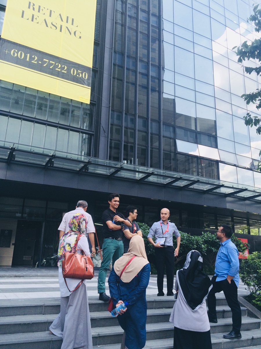 ArkitekJKRJohor's tweet photo. 17.04.19| Hari kedua | Sesi 2 - Lawatan kerja anjuran Bhg. Arkitek JKR Johor ke tapak projek Veritas Design Group, Kuala Lumpur 
@imranariffs @AdleenaIsma 

#teamarkitekJohor
#togetherwedeliver https://t.co/JiyGko0UAQ
