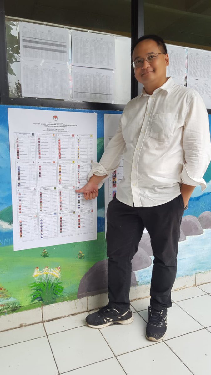 sigitwid's tweet photo. Hari ini memberikan suara untuk @jokowi dan politisi muda @TsamaraDKI. Semoga politisi muda ini bisa terus berkembang menuju pucuk pimpinan negara ini 20 tahun mendatang. 😊🙏
#01JokowiLagi #01IndonesiaMaju #PSI11 #SamaSamaBangunBangsa https://t.co/OrVIK7pAGt