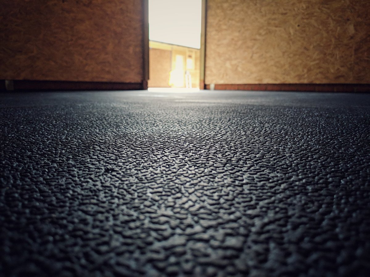 With spring starting to take shape why not treat yourself and your horse to Premium Stable Mats. 

They will save you time and money. Buy once but premium.

#premiumstablemats #equestrian #Horse #equine #HorseRiding #rubbermatting