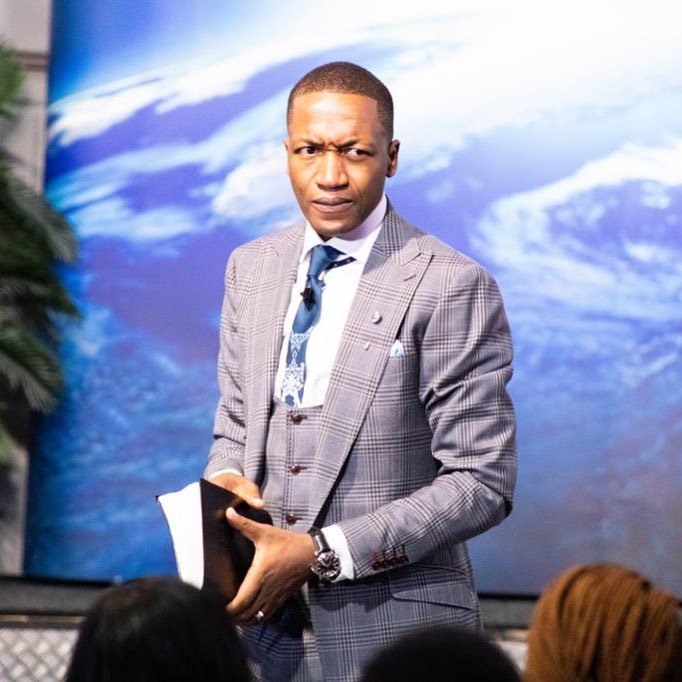 UebertAngel's tweet photo. ONCE in a WHILE you have to remind some prideful people in your life of the FACTS by looking them dead in the eye and saying “YOU ARE HERE BECAUSE OF ME but I am NOT HERE BECAUSE OF YOU!”
#BackToReality
#GoodNewsWorld
#PrideMakesPeopleBlind https://t.co/jHERD5L1TY