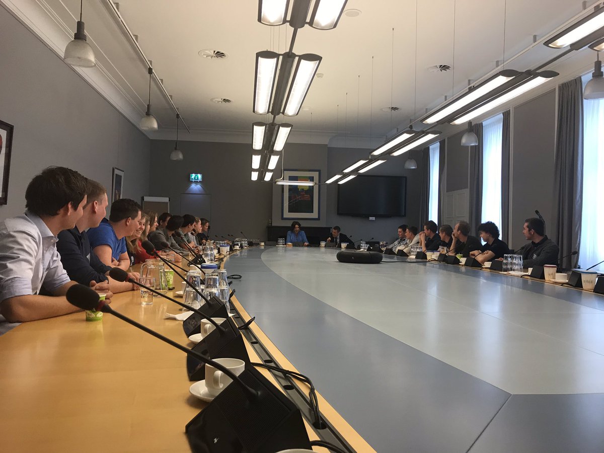 Met studentenvereniging USRA op bezoek bij de Tweede Kamer. In gesprek met <a href="/HelmaLodders/">Helma Lodders</a>, een rondleiding en natuurlijk het verhaal van LTO!