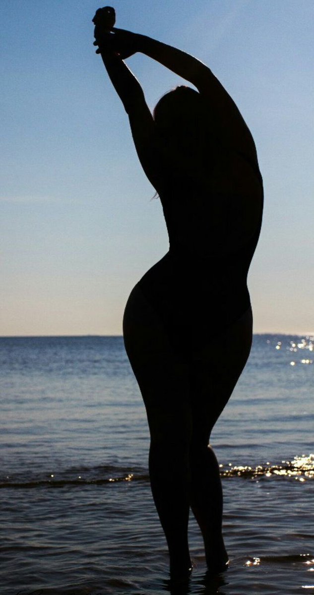 OperationFitMCR's tweet photo. Girls, are you summer ready? 
With less than 12 weeks until summer now is the time to get ready for your bikini and summer dresses. 

We're offering a free consultation to discuss a personal training and nutrition plan that can fit your life and budget. 
#ancoats #bikini #summer https://t.co/82VEKLq1nM