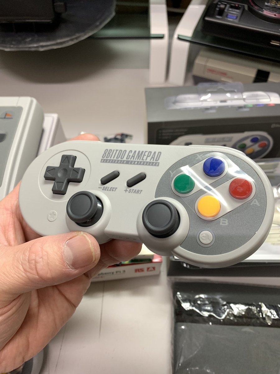 KawachaHOBBY's tweet image. #今月の自分へのご褒美
今夜はゆっくり楽しもう(o^^o)
#RaspberryPi3BPlus
#SF30Pro
#SuperPiCase
#RetroFlag #8Bitdo #RetroPi
