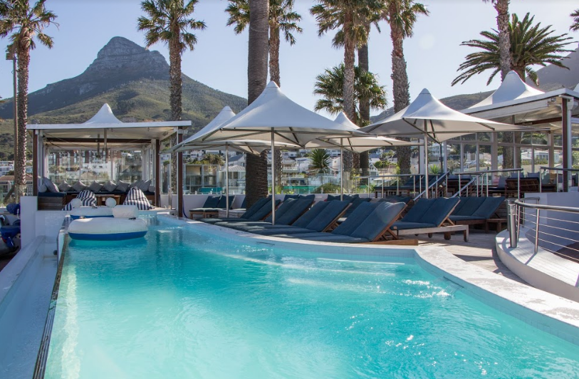 SandyBClub's tweet image. Our @GrahamBeckSA VIP lounge truly is the best seat in the house and can seat up to 20 people in comfortable, Graham Beck style 🙌🏽
#grahambeck #celebratewhatmatters #sandybclub