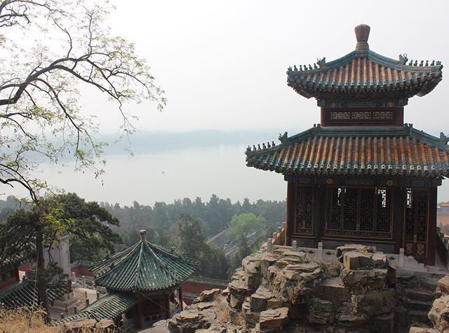 thallendanks's tweet image. We enjoyed visiting the cool Summer Palace, hiking up to the high part looking over the 2.2 sq. km Kunming Lake, a huge lake excavated by hand 🤯 #chineseengineering #summerpalace #beijing2019