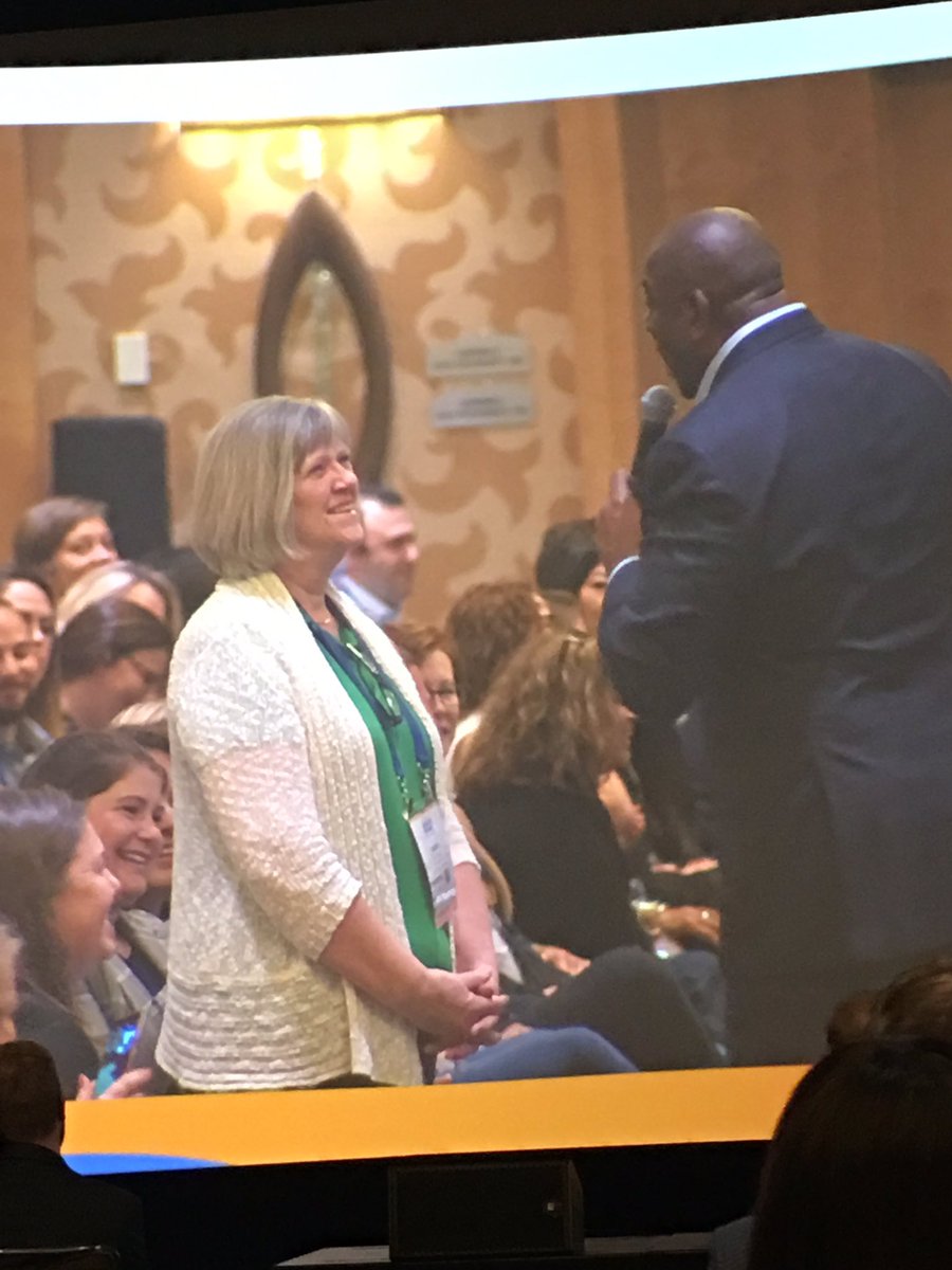 FuWaye's tweet image. Met Karen this morning, sharing my experience+passion 4 SF. Later of the day, she was w #MagicJohnson #HESummit19