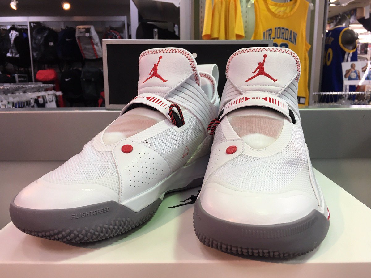 gallery2basket's tweet photo. 【4/18(木)発売】AIR JORDAN XXXIII SE PF(CD9561-106)
https://t.co/Hr5qV7ycpe
#gallery2 #ギャラリー2 #ギャラ2 #michaeljordan #jordan #ジョーダン #airjordan #エアジョーダン #マイケルジョーダン #バッシュ #jordan33 #airjordan33 #airjordan33pf #airjordanxxxiii #airjordan33sepf https://t.co/lDATxrgxYu